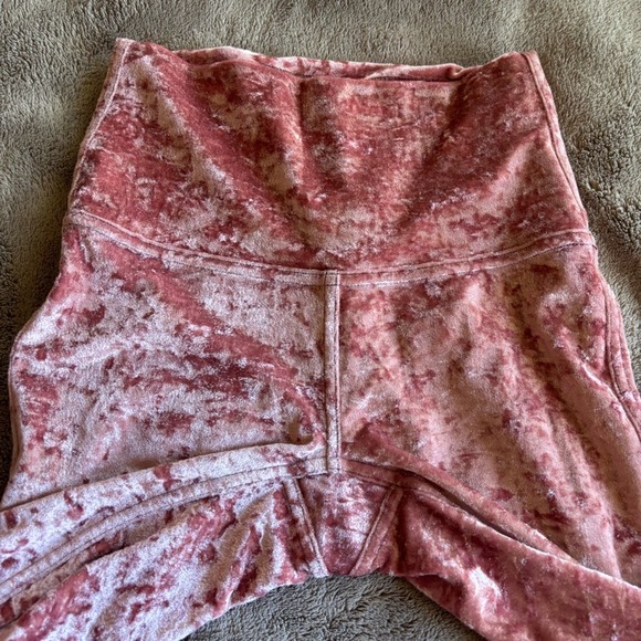 Lululemon Wunder Lounge High-Rise Tight 28" *Crushed Velvet
Soft Cranberry - Picture 9 of 9
